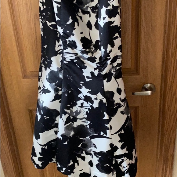 Two-piece mermaid style prom dress - Picture 2 of 5